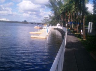 5077 NW 7th St APT 404, Miami, FL 33126