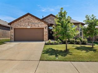 15704 Oak Pointe Dr, Fort Worth, TX 76177