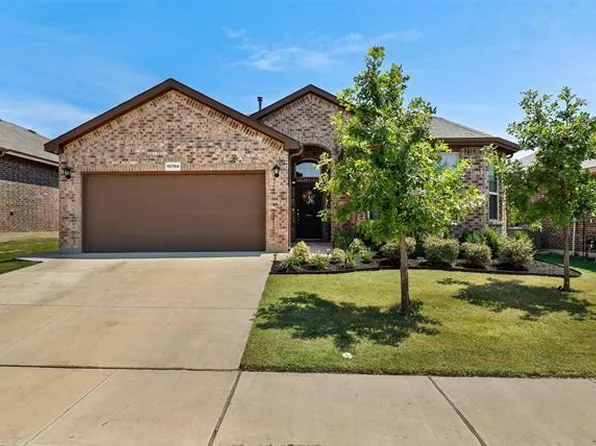 15704 Oak Pointe Dr, Fort Worth, TX 76177