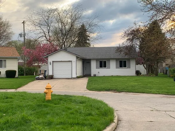 713 Valley Way Ct, Swanton, OH 43558