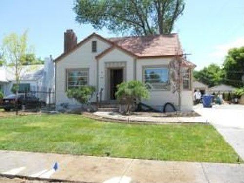 3rd image of 2553 S Dearborn St
