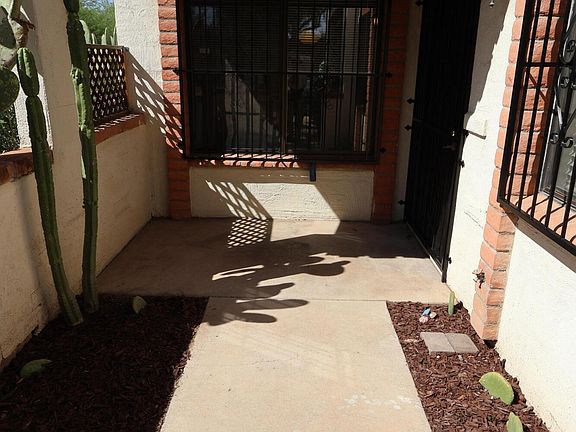 2nd image of 4145 N Via Villas
