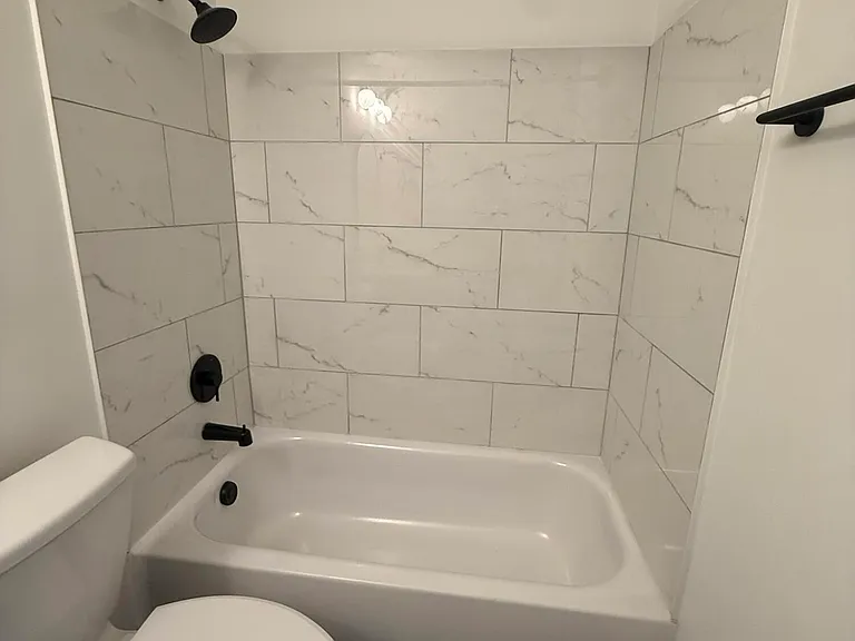 708 Hawes Ct #C — Photo 14