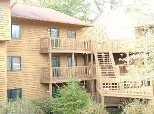 9634 S Lake Ridge Dr, Bloomington, IN 47401