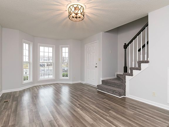 4th image of 1137 Lamont Ct