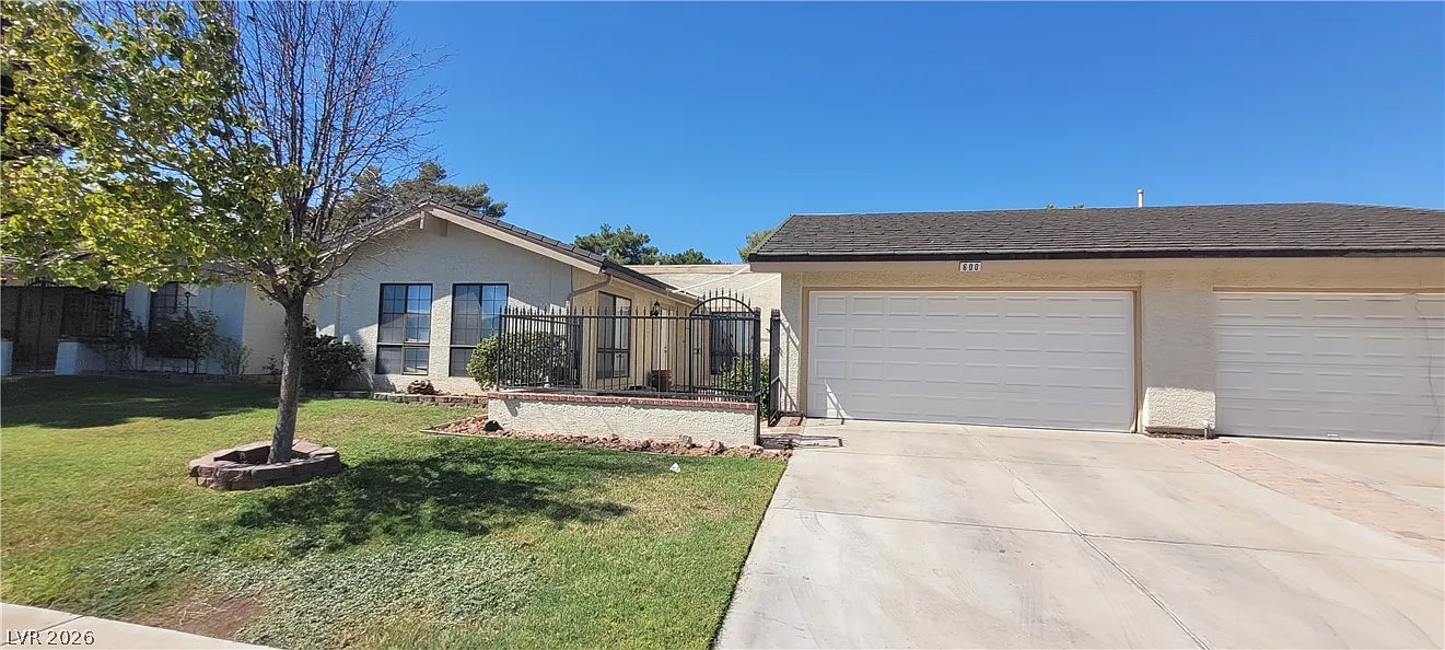 3 bed, 2.0 bath, 1717 sqft, $1,695 — Photo 3