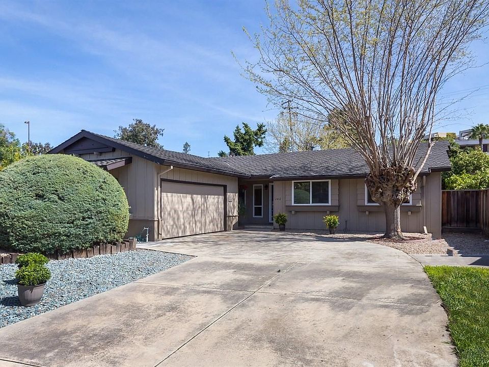 1st image of 2452 Nightingale Dr