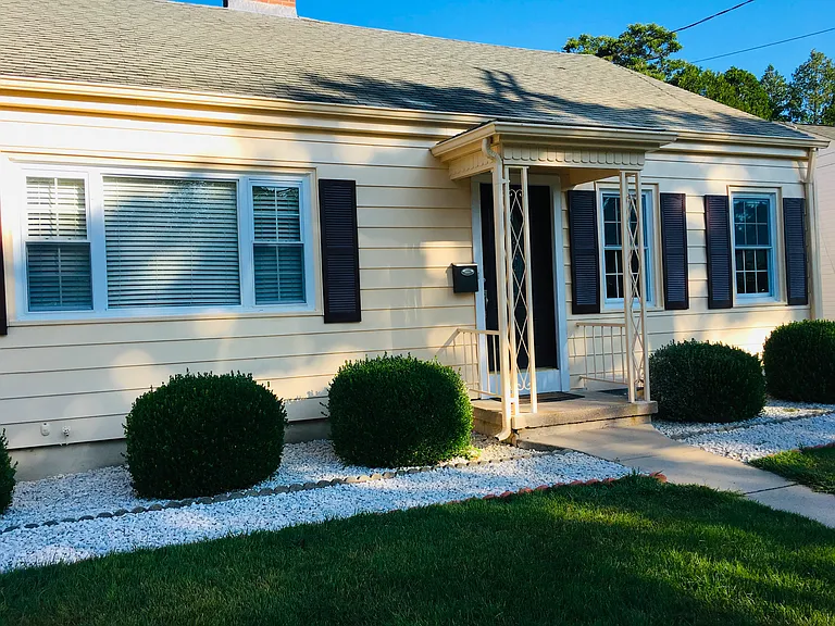 339 Glenwood Ave — Photo 9