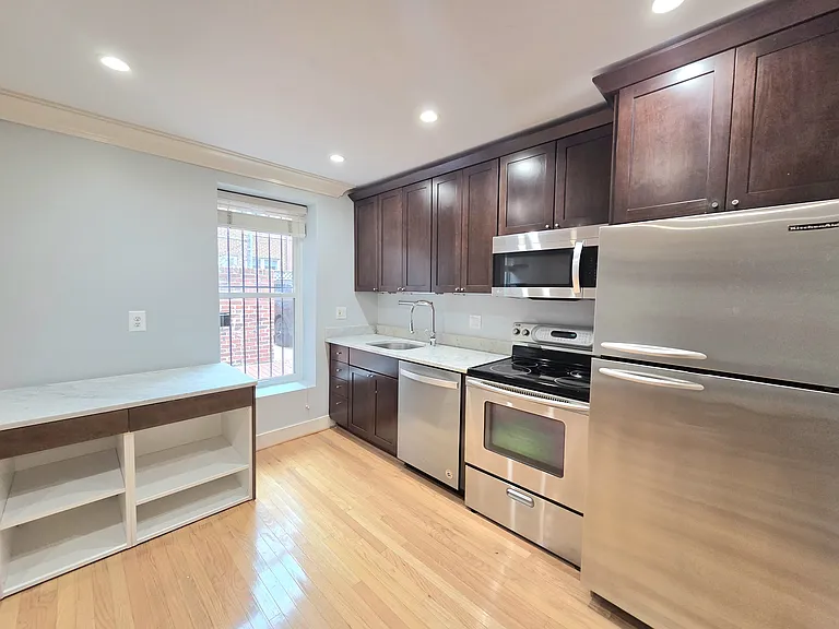 1620 Corcoran St NW #B — Photo 9