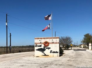 193 Gentle Breeze, Floresville, TX 78114