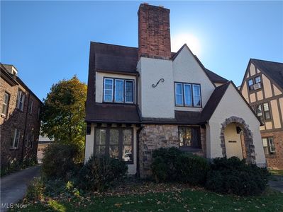 18518 Newell Rd, Shaker Heights, OH, 44122