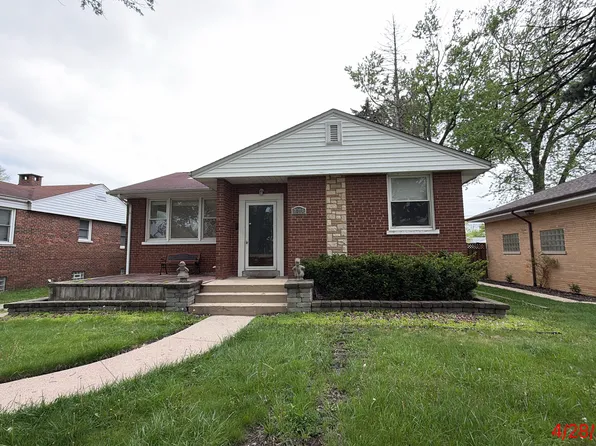 2308 Stratford Ave, Westchester, IL 60154