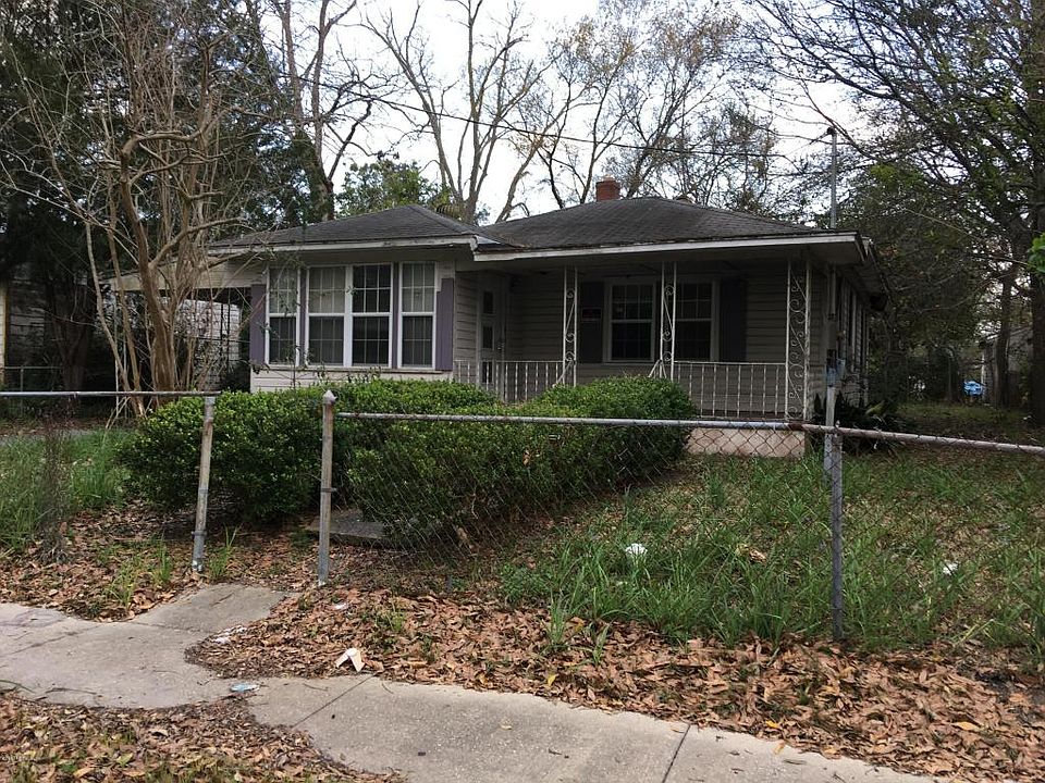 1st image of 2064 W 17th St