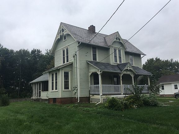 3rd image of 601 N Main St