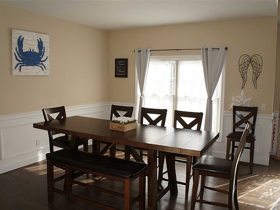 4th image of 5 Cayuga St