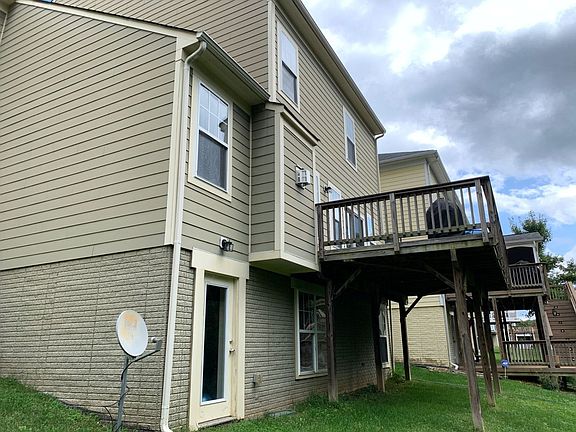3rd image of 1400 Graham Dr