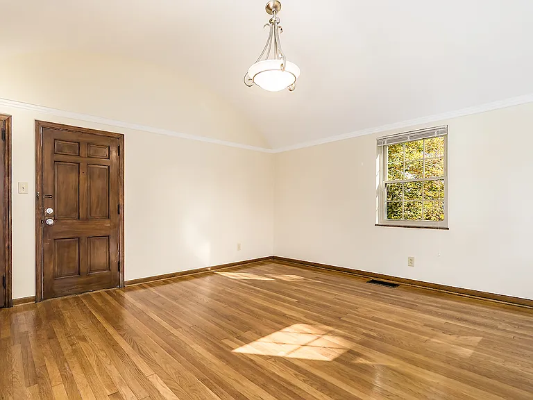 1653 Westwood Ave #D — Photo 6