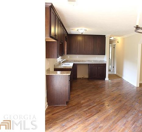 3rd image of 1131 Little Creek Ln