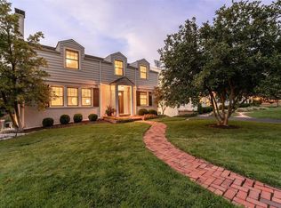 8459 Colonial Ln, Saint Louis, MO 63124