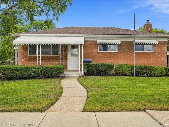 2nd image of 30144 Roan Dr