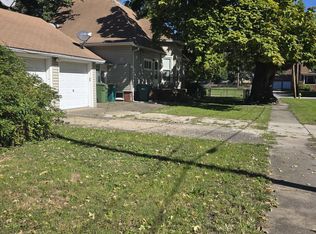 714 Day St, Galesburg, IL 61401