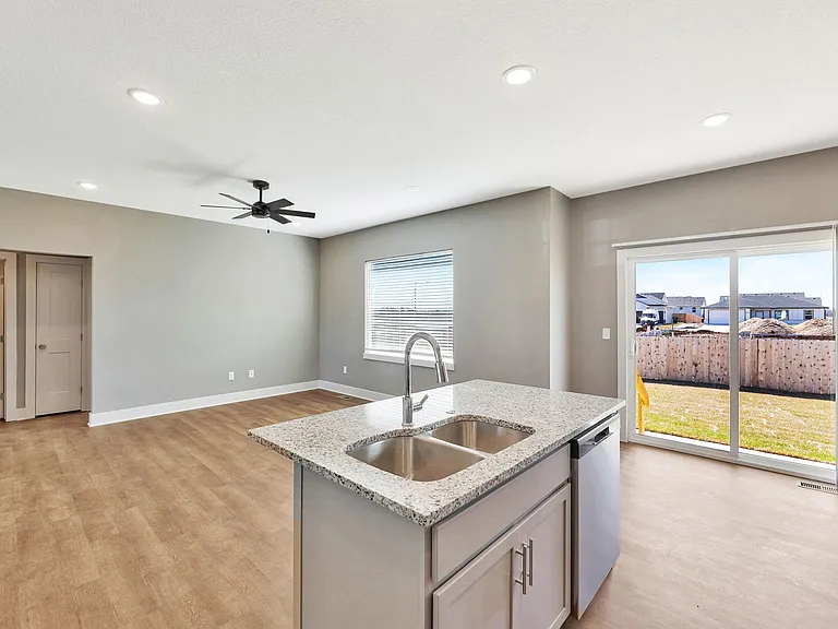 4625 S Doris Ct — Photo 9