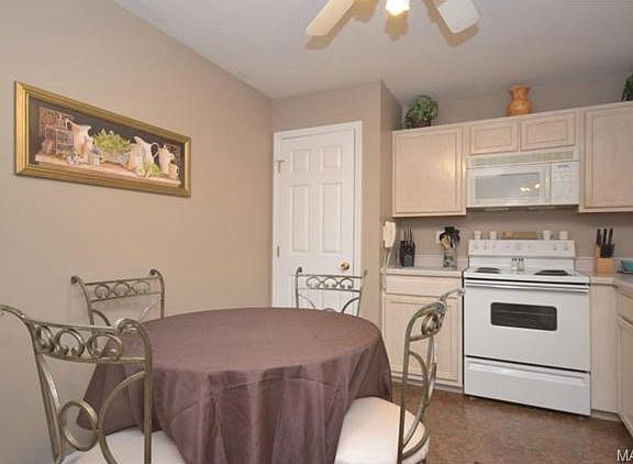 3rd image of 10 Eagle Rock Cv Unit 101