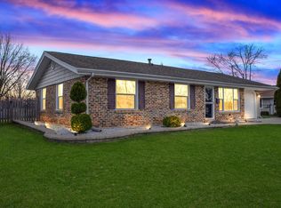 729 Dartmouth Ln, Schaumburg, IL 60193