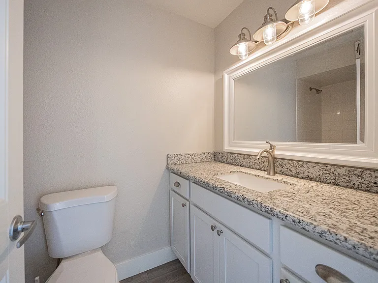 5849 S College Ave — Photo 21