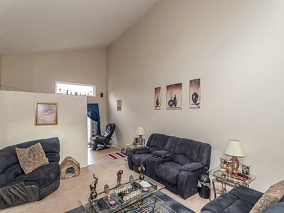 3rd image of 601 Belle Ct