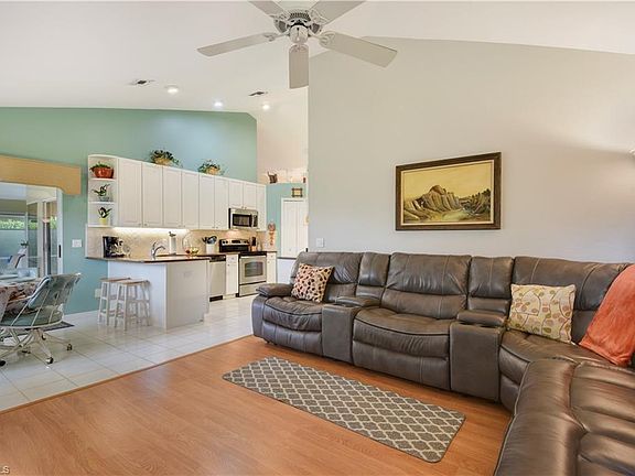 5th image of 11399 Waterford Village Dr