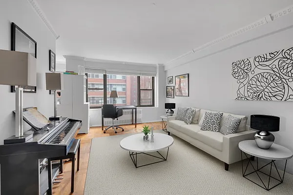 Rented by Compass | media 10