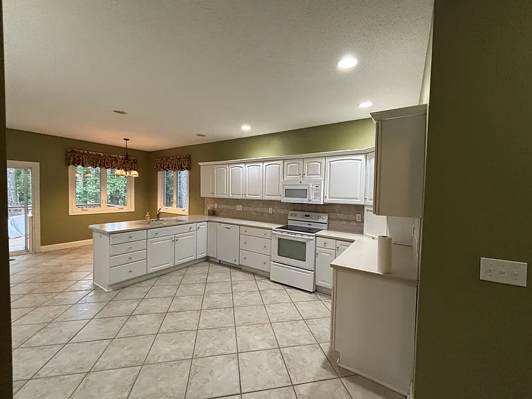 285 Merion Cir — Photo 19
