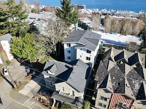4th image of 1522 Taylor Avenue N