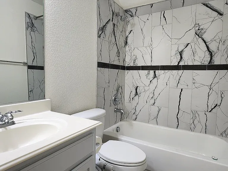 5604 Belton Ln — Photo 29