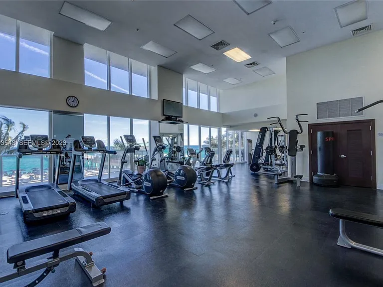 16699 Collins Ave #17F — Photo 10