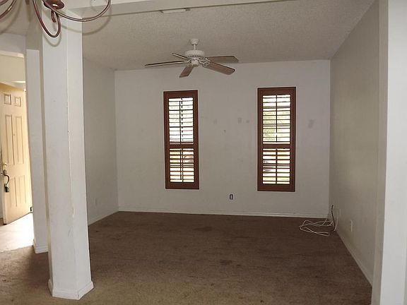4th image of 3437 Mount Carmel Ln