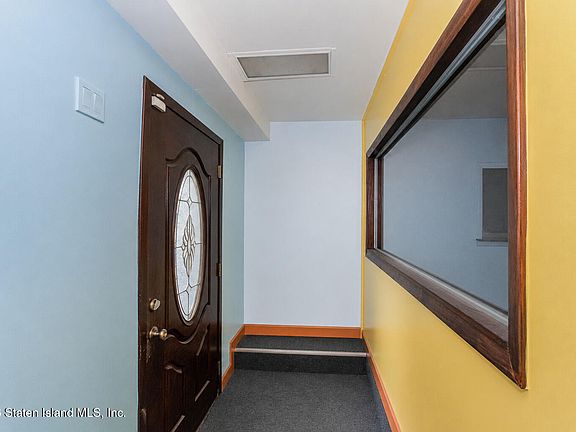 3rd image of 3767 Richmond Ave