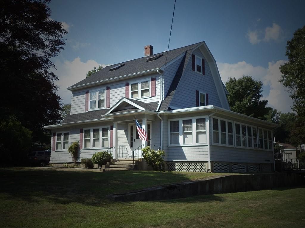 88 Read St, Somerset, MA 02726 Zillow