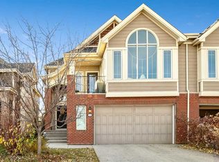 116 E Wentworth Sq SW, Calgary, AB T3H0M6