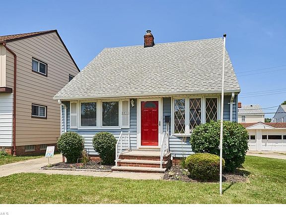 4th image of 2820 Parklane Dr