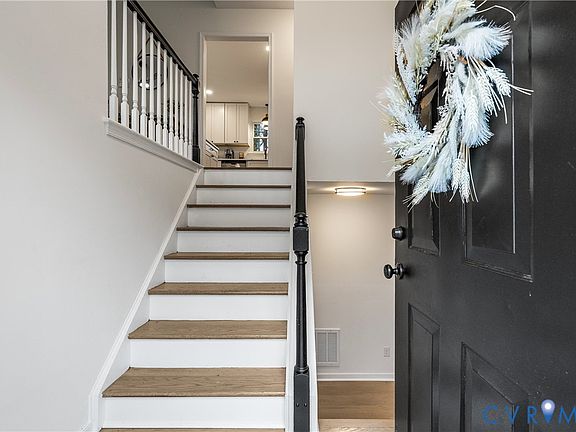 3rd image of 5924 Saint Moritz Dr