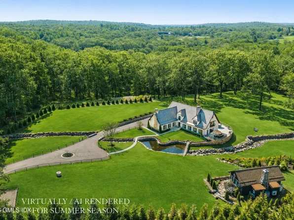 6 Carpenters Brook Rd, Greenwich, CT 06831