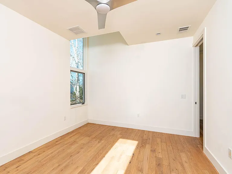3305 Garden Villa Ln #B — Photo 25