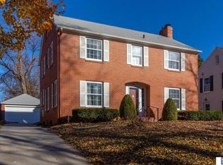 2940 Georgian Ct, Lincoln, NE 68502