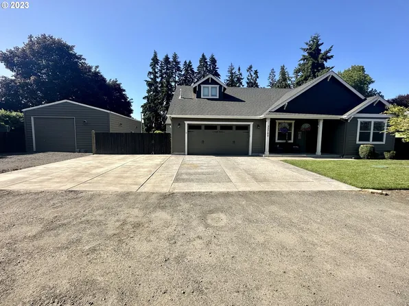 32780 E Maple St, Coburg, OR 97408