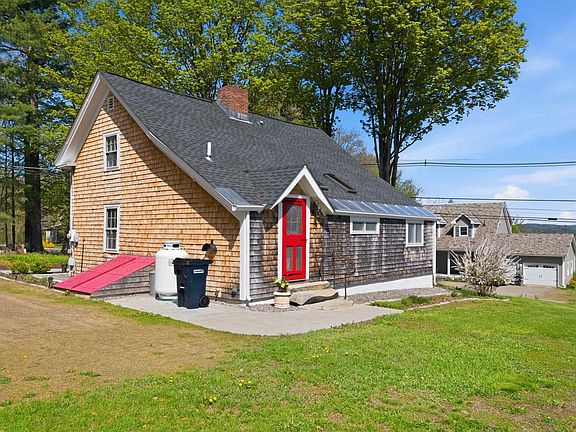 3rd image of 291 Bay Hill Road