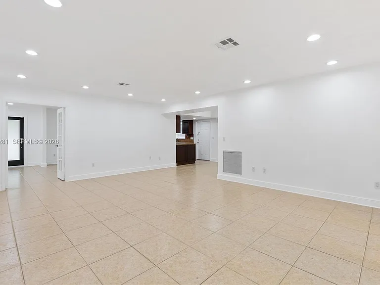 5770 SW 55th St — Photo 13