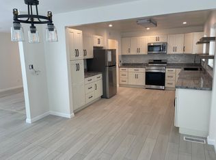 401 Lakeshire Dr, Daly City, CA 94015