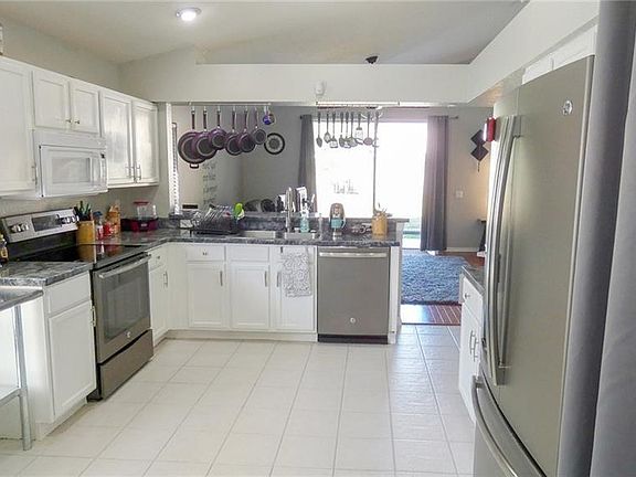 3rd image of 11305 Symmes Lake Dr